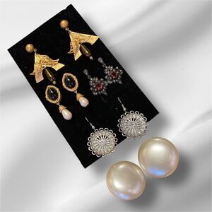 5 pairs of earrings, vintage and antique gold & silver tones, pearl & gem stones